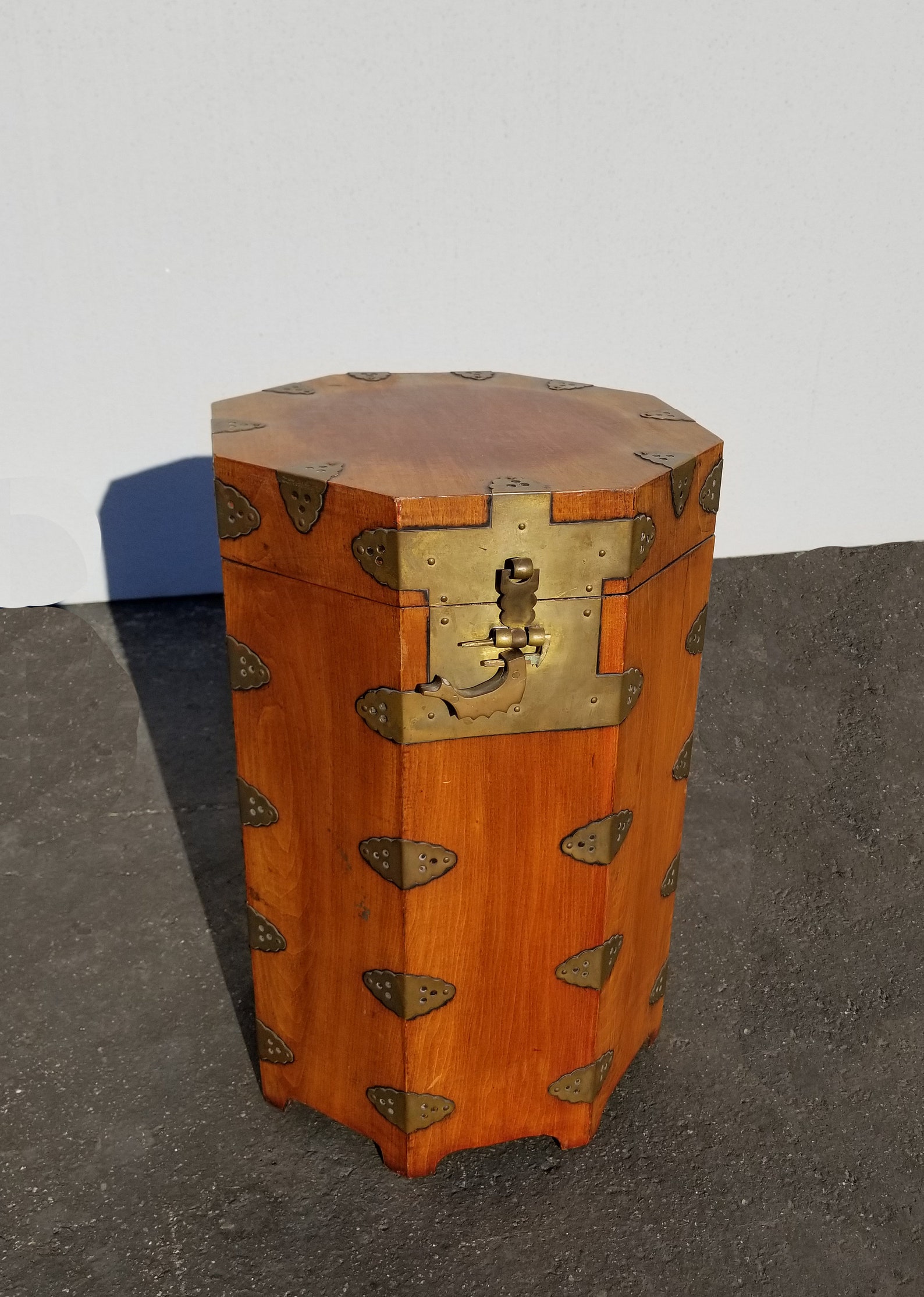 Vintage Oriental Asian Hat Box Storage Box /stool Made in Etsy