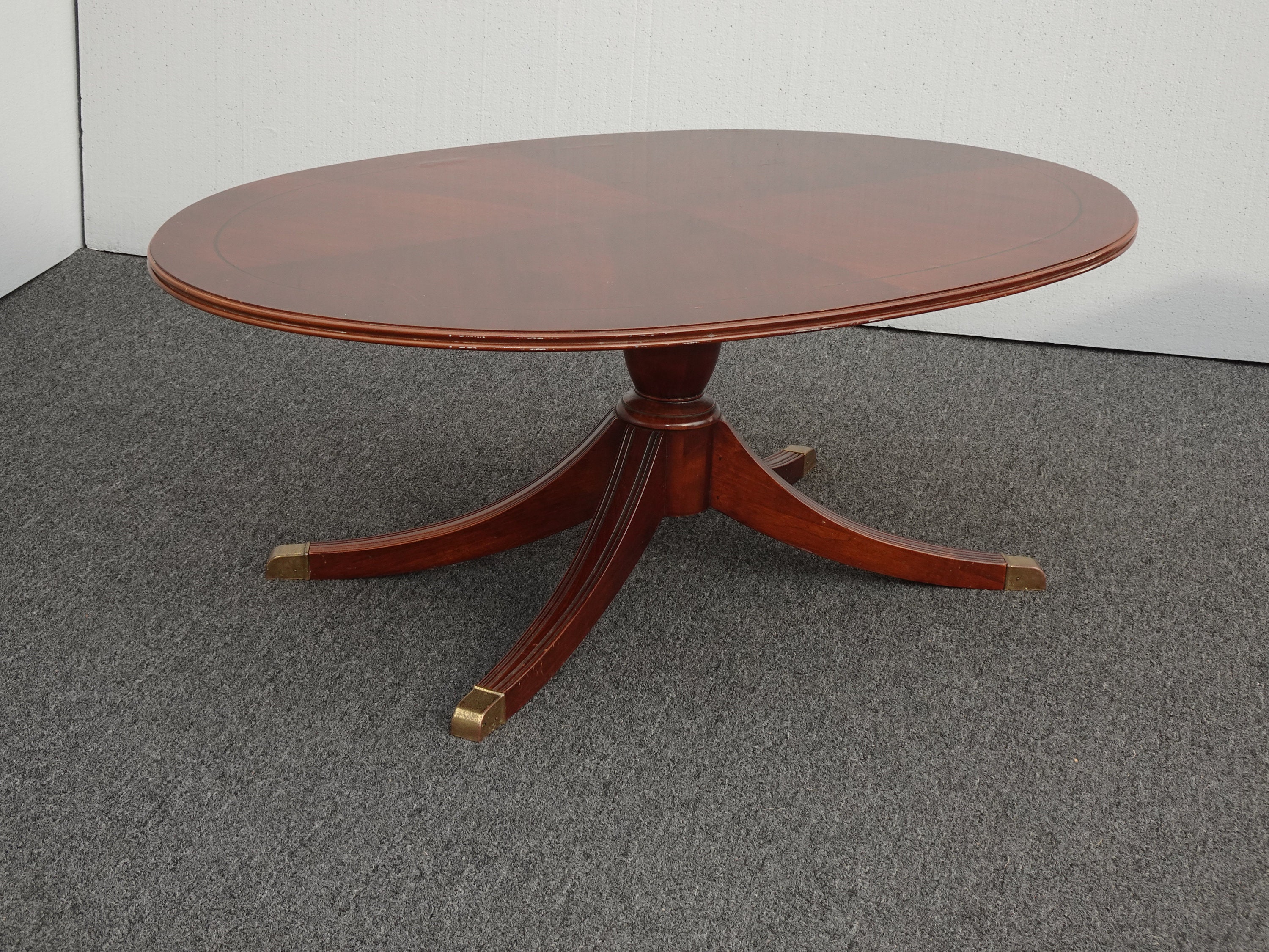 Antique French Country Duncan Phyfe Oval Pedestal Cocktail Coffee Table