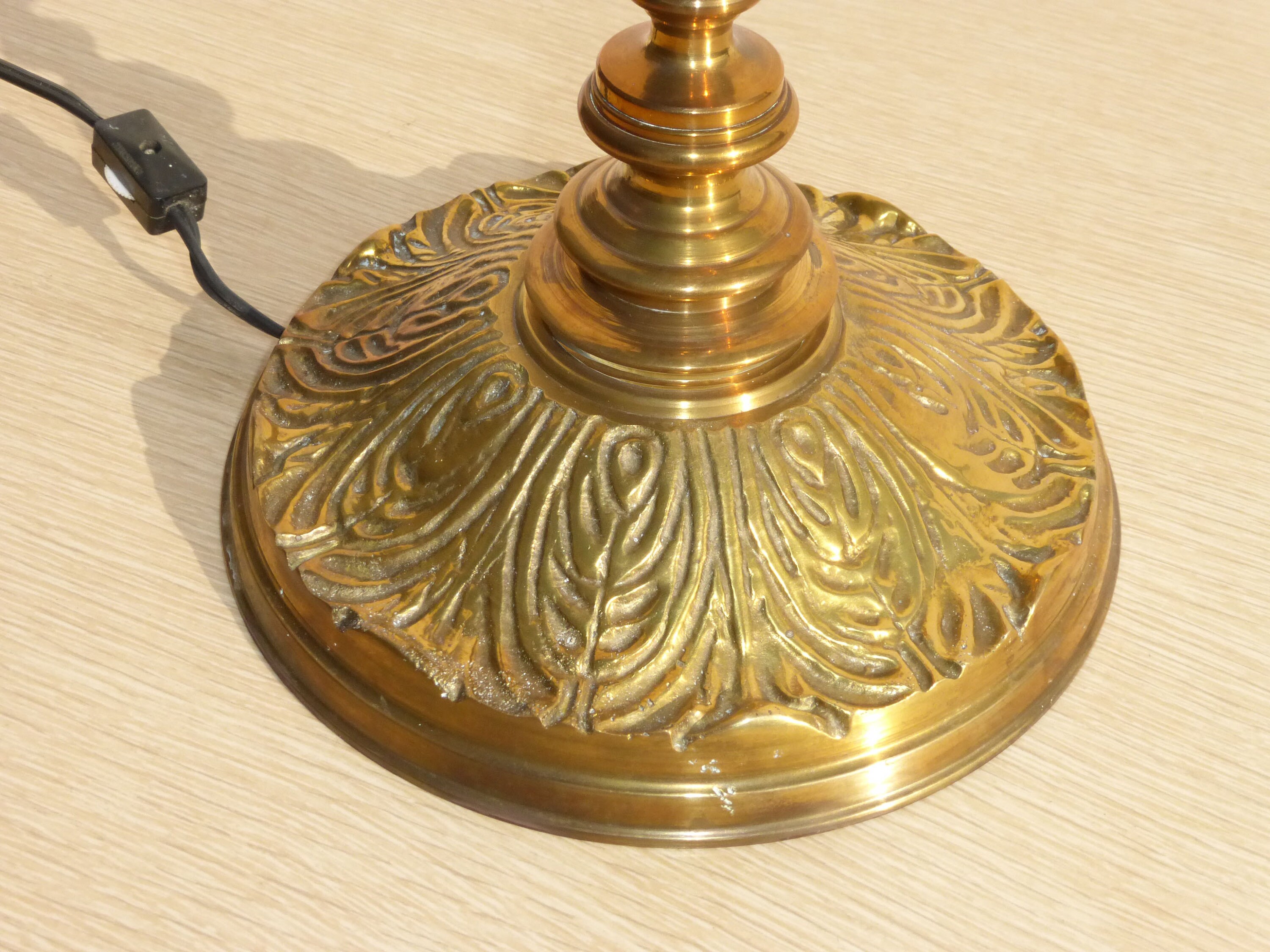 Vintage Ornate French Provincial Table Lamp Light Beaded Lamp Shade