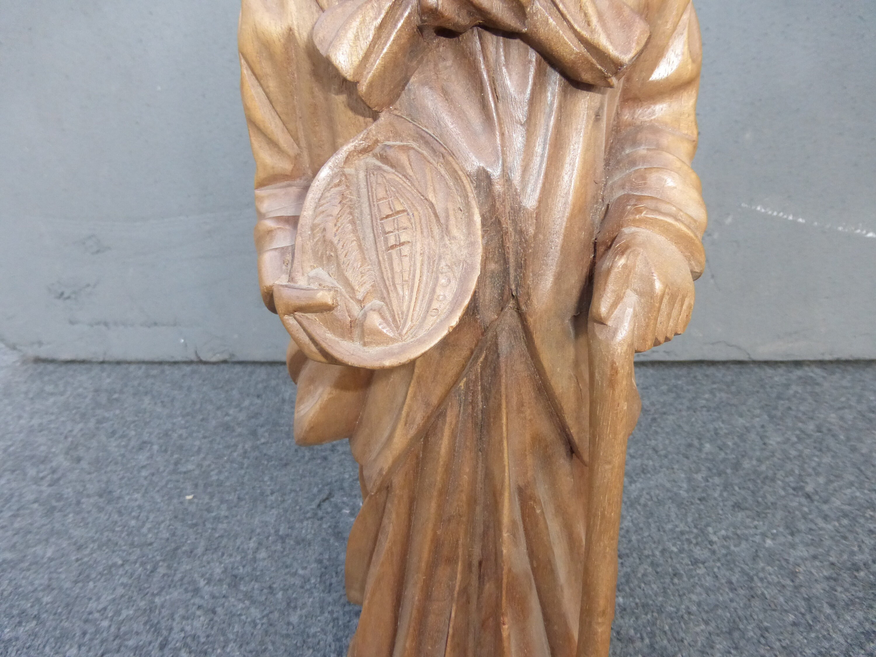 custom wood figurines