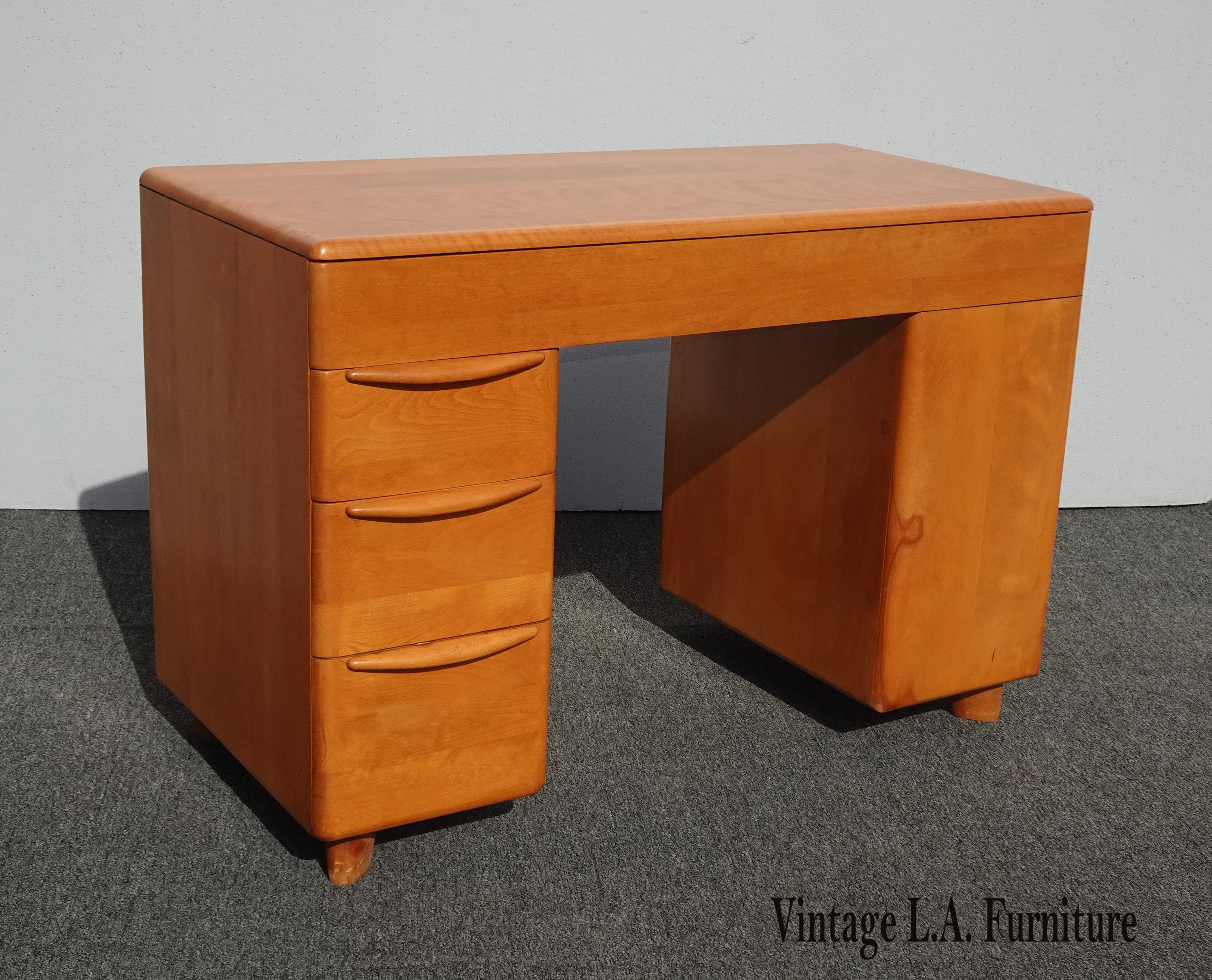 Vintage Heywood Wakefield Style Mid Century Modern Maple Vintage Heywood Wakefield Style Mid Century Modern Maple