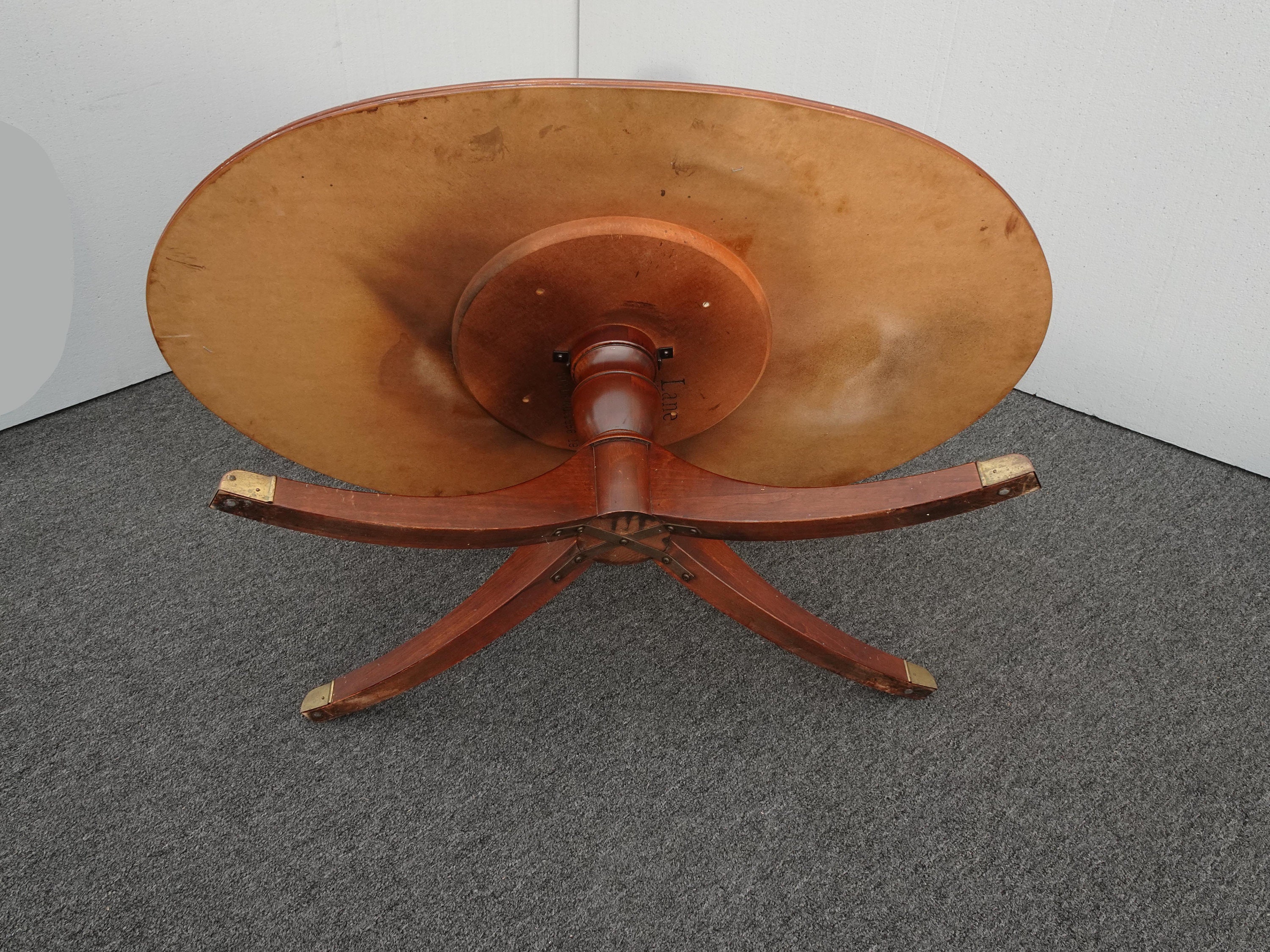 Antique French Country Duncan Phyfe Oval Pedestal Cocktail Coffee Table