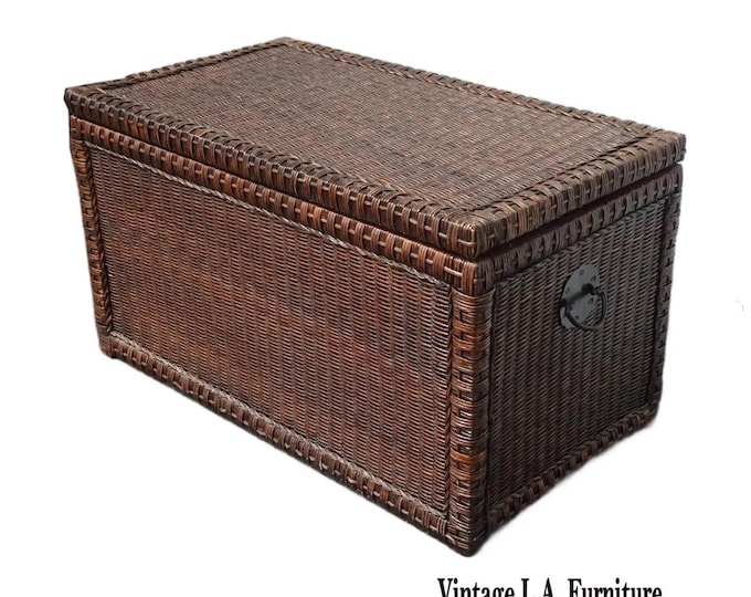 Vtg 1990s French Country Chinoiserie Handwoven Wicker Brown Trunk Blanket Chest