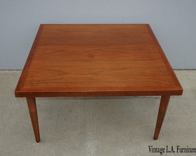 Vintage Danish Mid Century Modern Coffee Table w Peg Legs