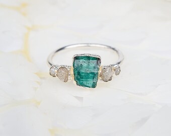 SOFORT LIEFERBAR: Rohsmaragdring mit Diamanten, Rohsteinring, alternativer Verlobungsring, natürlicher grüner Kristallring