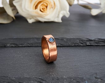 Montana Sapphire wedding band, raw sapphire ring men, customizable alternative copper male promise ring for him, rustic uncut rough gemstone