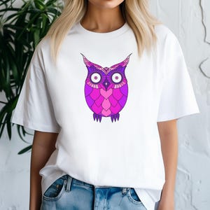 Camiseta de búho morado y rosa para mujer y niña.