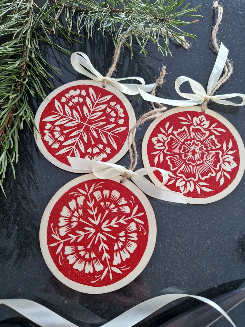 ORNAMENT handprinted linocut image 2