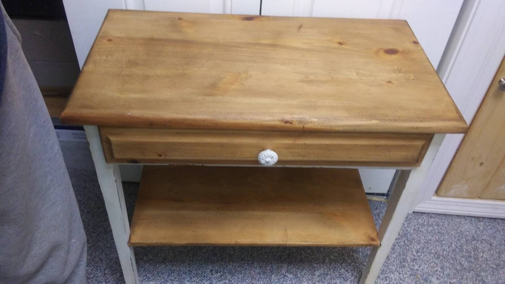 Distressed Farmhouse Cottage Chic Vermont Country Table With Shelf and