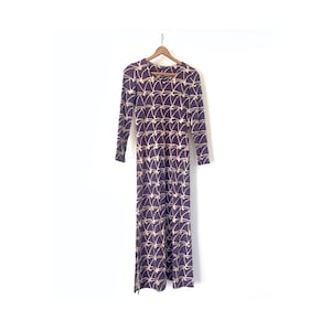 vintage 1960s/70s purple maxi dress with abstract cream line print - size medium/large