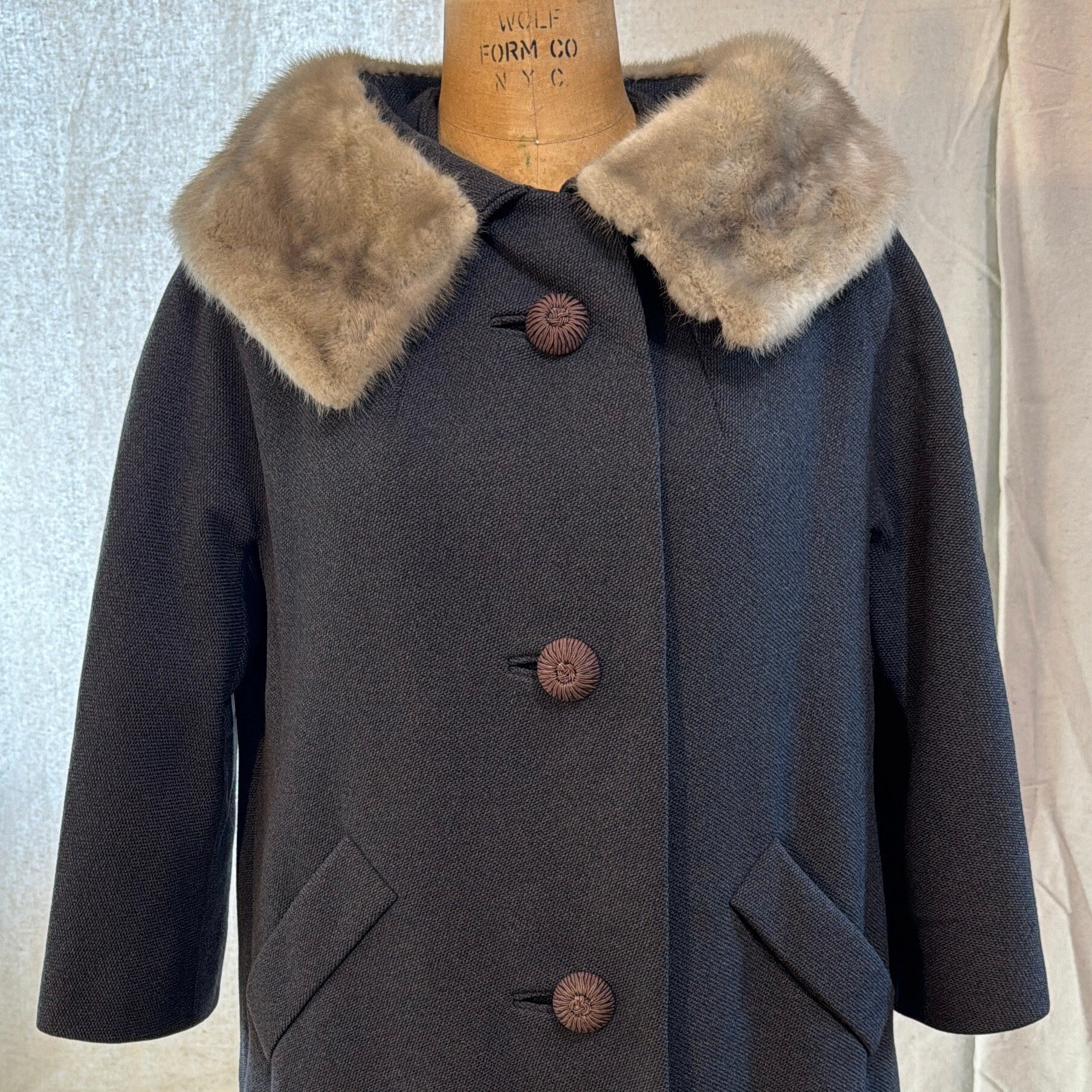 Découvrez ce manteau Mango must-have de l'hiver