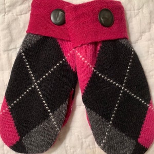 I22  kids size 8-10 felted wool mittens lined with fleece 8&quot;x 3 3/4&quot;
