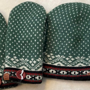 E6 size medium felted wool hat and mitten set lined with fleece