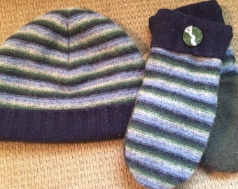 D11    Felted wool hat and mitten set   Size Small