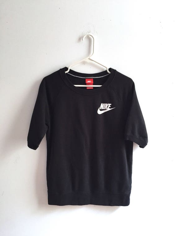 nike short sleeve pullover
