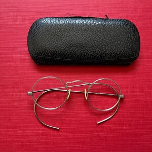 Antique 1920s Round Silver Cable Temple Eyeglasses, Filigree Silver Wire Spectacles with Hard Case, Vintage Art Deco Round Frame Glasses