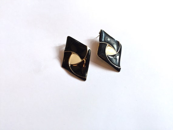 80s sculptural geometric gold toned and enamel ea… - image 2