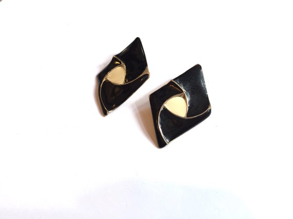 80s sculptural geometric gold toned and enamel ea… - image 1