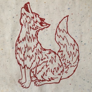 Könnte beinhalten: Eine rote Linienzeichnung eines Wolfes, der zum Mond heult. Der Wolf sitzt auf seinen Hinterbeinen, der Schwanz ist um seinen Körper gewickelt. Die Zeichnung befindet sich auf einem weißen Hintergrund mit einer gesprenkelten Textur.