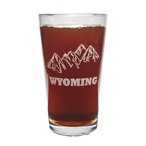 Wyoming Mountains Engraved Beer Pint Glass - 16 oz - Fun & Unique Gift!
