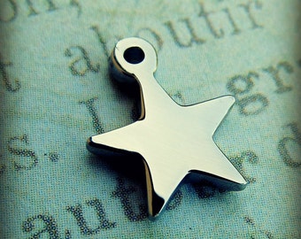 Stainless Steel Star Charm, Stainless Steel Jewelry Pendant, Set of 5 SST Findings 9x11x2mm Small Star Charm (009)