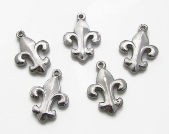 Fleur De Lis Charm, Stainless Steel Pendant - Set of 5 SST Findings 18.5x13.5x3.5mm, Double Sided Charm (151)