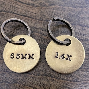 Etiquetas de bolsa de câmera - Organize suas lentes e acessórios - Texto de bolsa personalizado ou marcadores de chave - Etiqueta qualquer coisa - Etiquetas estampadas à mão douradas