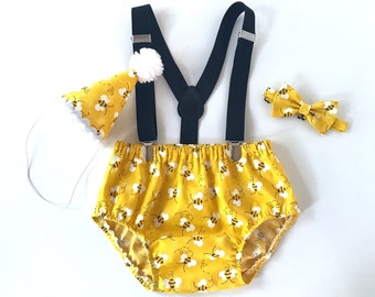 Bumble bee first birthday boy outfit, cake smash outfit boy, bumble bee birthday, diaper cover tie set, 1st birthday boy outfit, honey bee