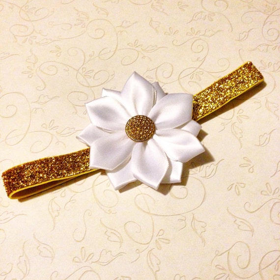 CHOKO Pearl Flower Detailing Headband - White
