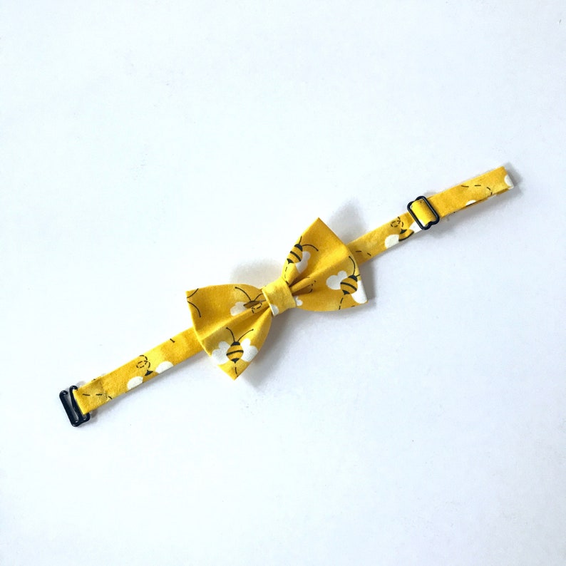 cake smash outfit boy, bumble bee birthday, first birthday boy, baby tie, diaper cover tie set, 1st birthday boy outfit, baby necktie, bee main image 1