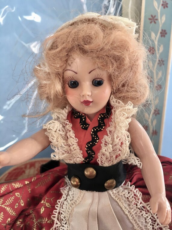 selling vintage dolls