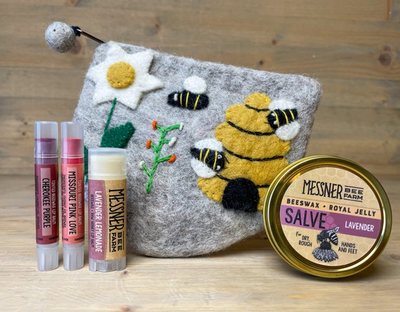Bee Gifts for Women Makeup Bag Bee Themed Gifts Inspirational Gift for Her  Beekeeper Gifts Cosmetic Bag Honeybee Gifts Bee Lover Gifts Cosmetic Bag