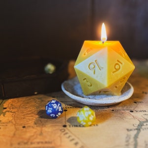 D20 Dice - 100% Beeswax Candle