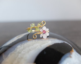 Ringe mit Steinblume, Rosenquarz, Granat, Peridot