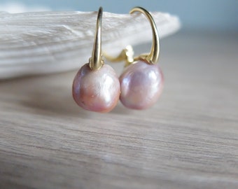 Baroque Pearl earrings,gold filled  leverback mauve gold pearl