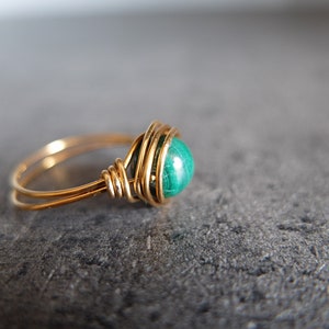 Malachite wire ring