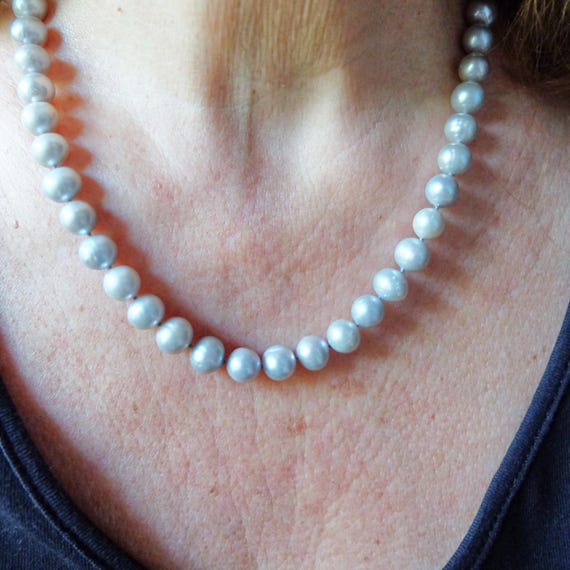 【HYERES LOR】H Edition Moonlight Grey Pearl Necklace (W) Mercury Pearl Necklace | Pearls.jp