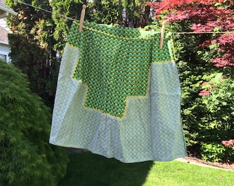 Vintage Green Cotton Print Waist Style Apron With Yellow Rick Rack