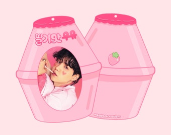 Strawberry Milk Photocard Holder [Pre-Order]