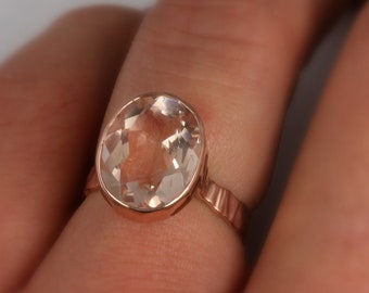 Pinky ring in rose gold with pink-peach oval Morganite stone for her, Rose gold ring, Woman's rose gold bezel ring, statement ring