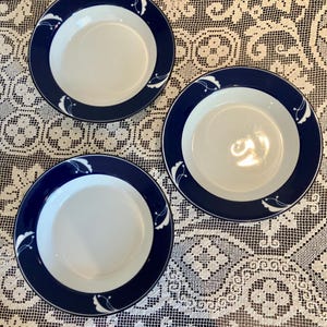 Lot Three Dansk 8.75” Indigo Flora Rimmed Soup Bowl Salad White Navy Blue Made in Portugal