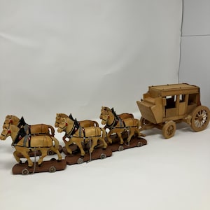 Alter Vintage Miniatur Elastolin Austria Pferde Gezogener Wagen auf Rädern Kutsche Spielzeug
