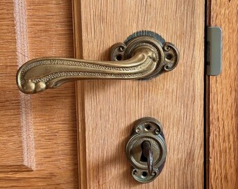 Maniglie e placche per chiavi in bronzo vintage, set per 2 porte, ferramenta di recupero architettonico.