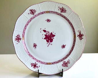 Vintage Herend porcelain Platter Chinese Bouquet pattern in raspberry pink, round serving disg