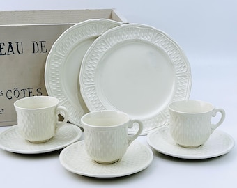 Juego de 3 tazas y 2 platos de la marca Vintage Gien France, Pont aux Choux.