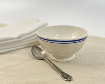 French brocante café-au-lait bowl, French breakfast, cereal bowl with blue rim