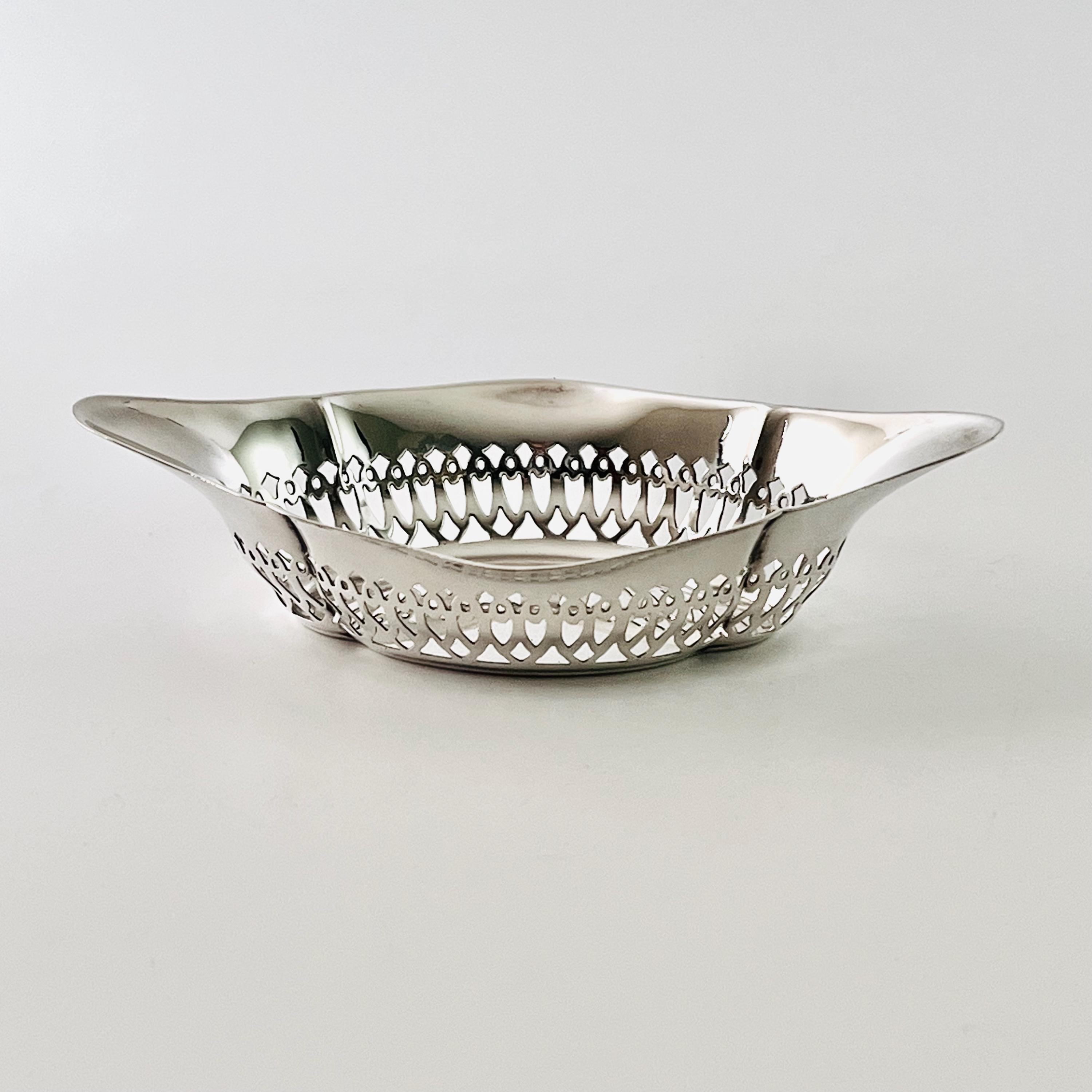 Wiskemann silver - Etsy 日本