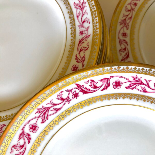 assiettes en porcelaine vintage, ensemble de 8 plaques de porcelaine garnies d’or par Pirkenhammer, assiettes à lunch, assiettes à gâteaux