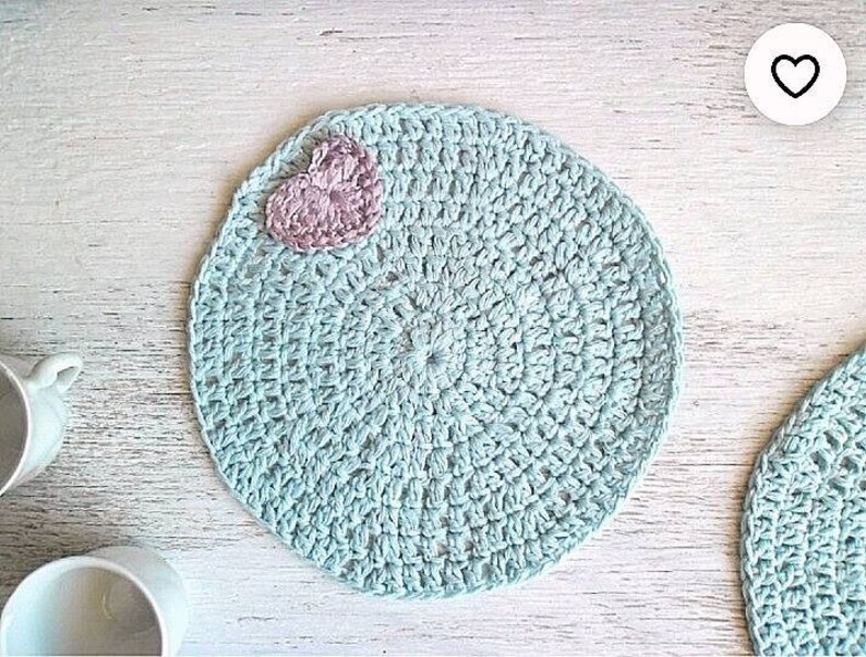 MADE TO ORDER Crocheted placemat mint and lilac with hearts image 9