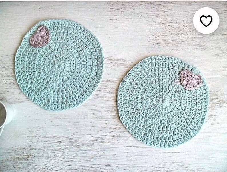 MADE TO ORDER Crocheted placemat mint and lilac with hearts image 6